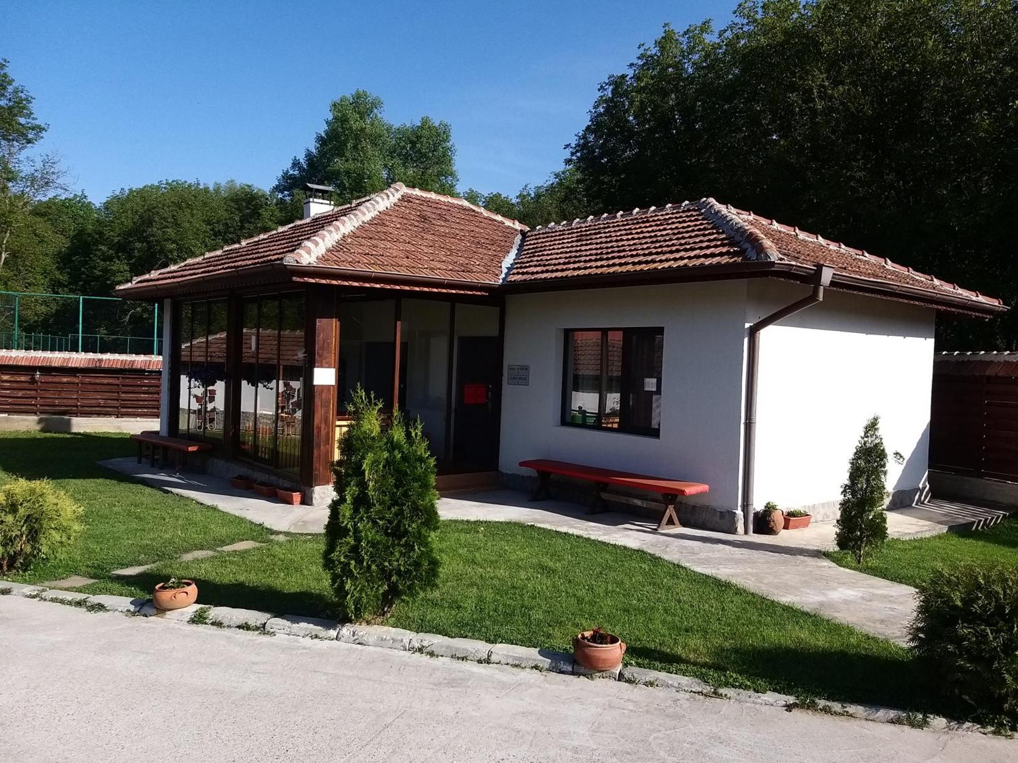 Къща За Гости "Там Край Реката " Slivek Ngoại thất bức ảnh